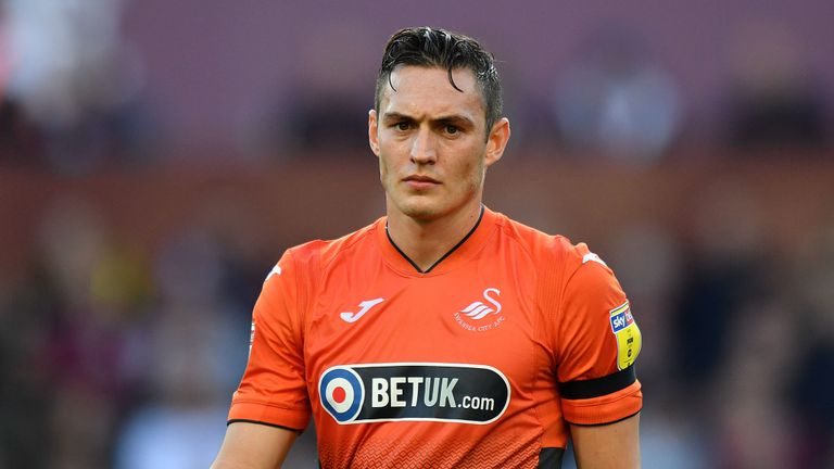 skysports-connor-roberts-swansea_4495590