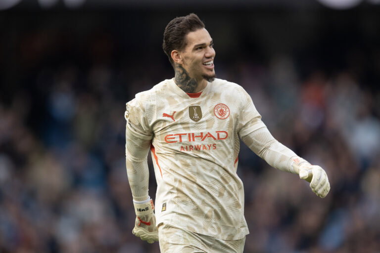 Manchester City FC v Fulham FC - Premier League