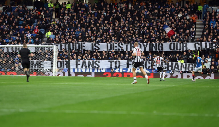 Rangers FC v St. Mirren FC - William Hill Premiership