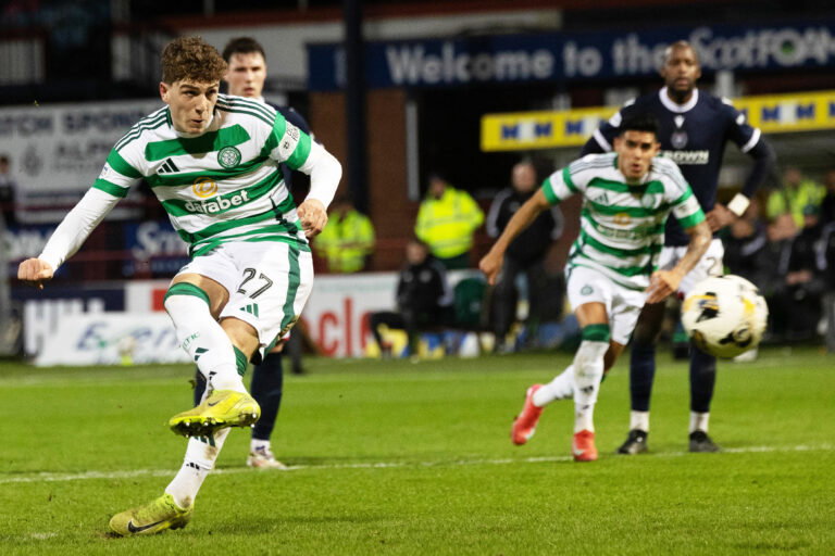 Dundee FC v Celtic FC - William Hill Premiership
