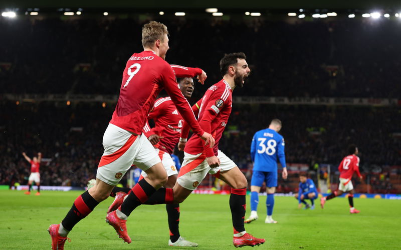 Image for The Ibrox club is nothing like Man Utd. Last night showed the difference clearly.