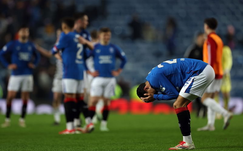 Image for The Union Brats were embarrassing yesterday singing for the King as their club imploded..
