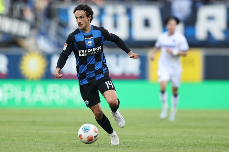 SC Paderborn 07 v Karlsruher SC - 2. Bundesliga